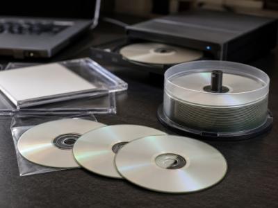 DJ verdiente mit illegalen CD-Remixen 250.000 Euro