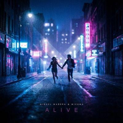 Miguel Madera & Mikuma Alive
